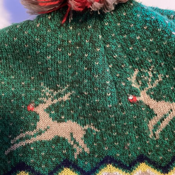 American Eagle Reindeer Holiday Christmas Green Winter Ski Knit Hat Pom Pom - Picture 5 of 7